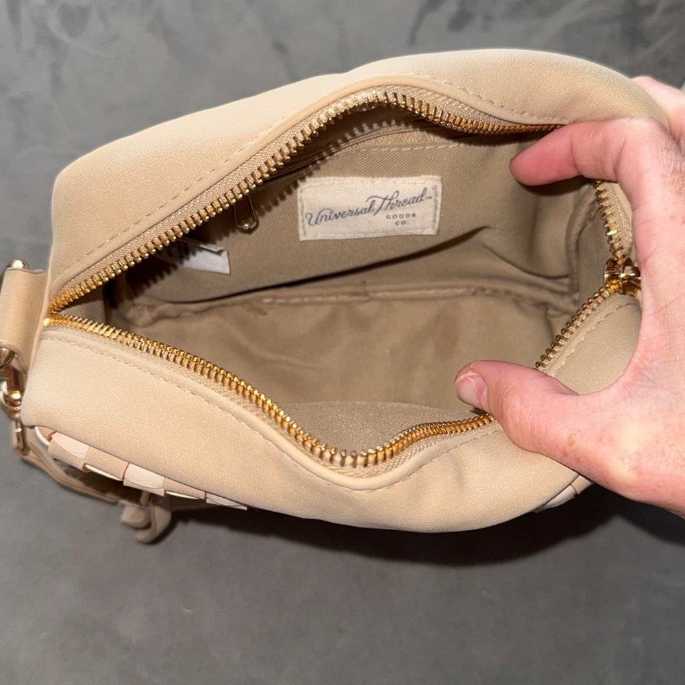 Universal Thread Brown/White Camera Crossbody Bag (Target) - Picture 4 of 4